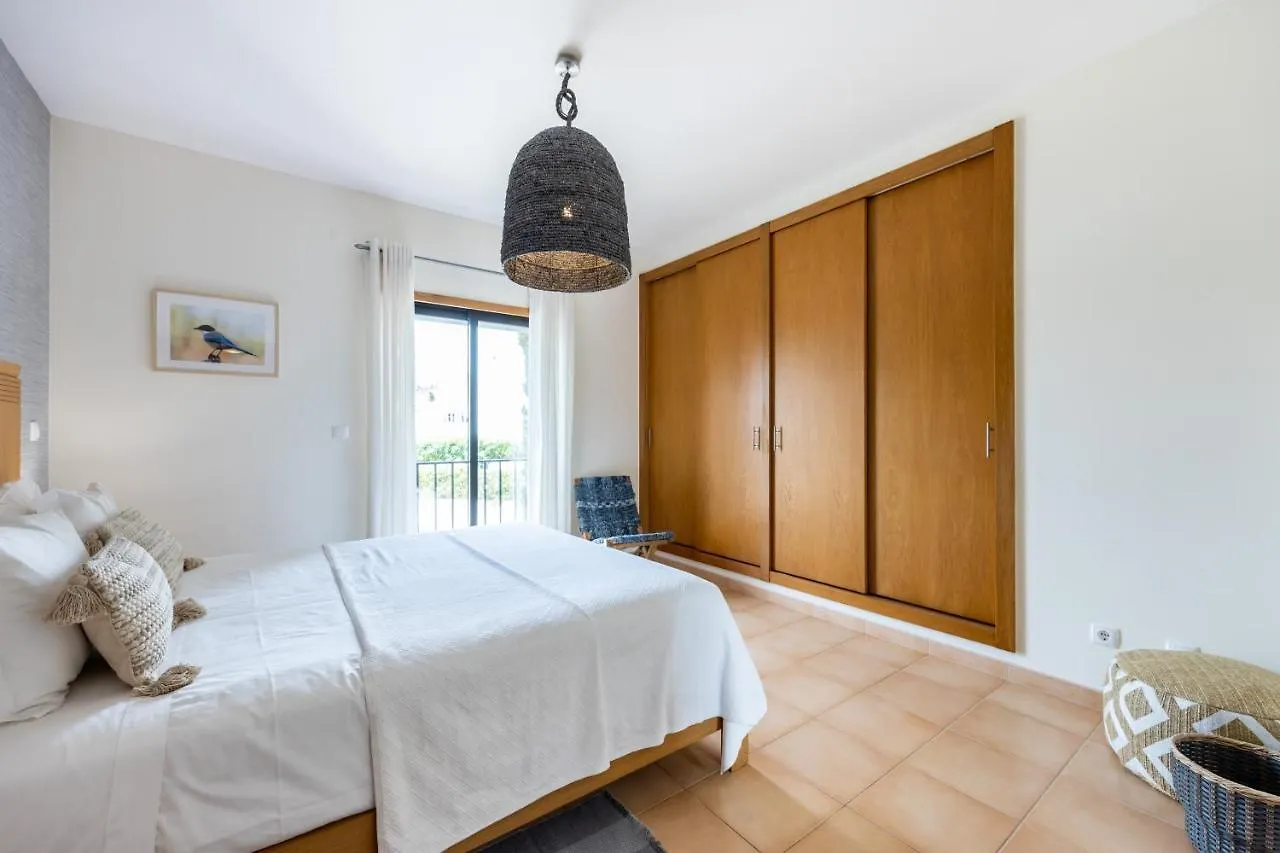 Aum Praia Da Luz Resort Apartment 0*,